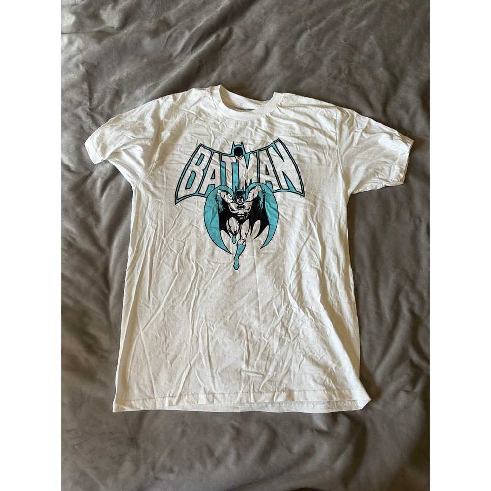 DC Comics Batman Graphic T-Shirt Mens Medium White Short Sleeve Crewneck Tee